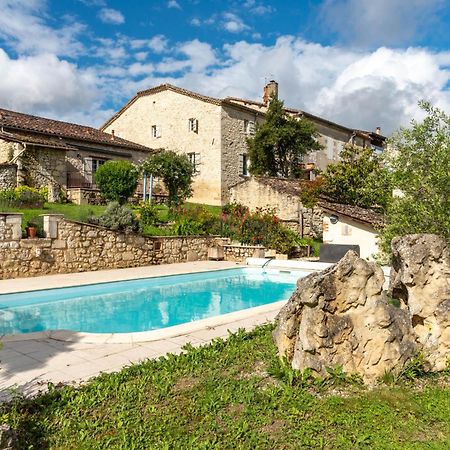 La Maison De Yuka Plieux Екстериор снимка