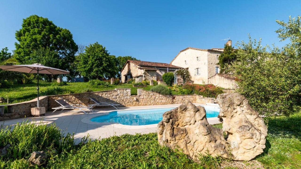 La Maison De Yuka Plieux Екстериор снимка