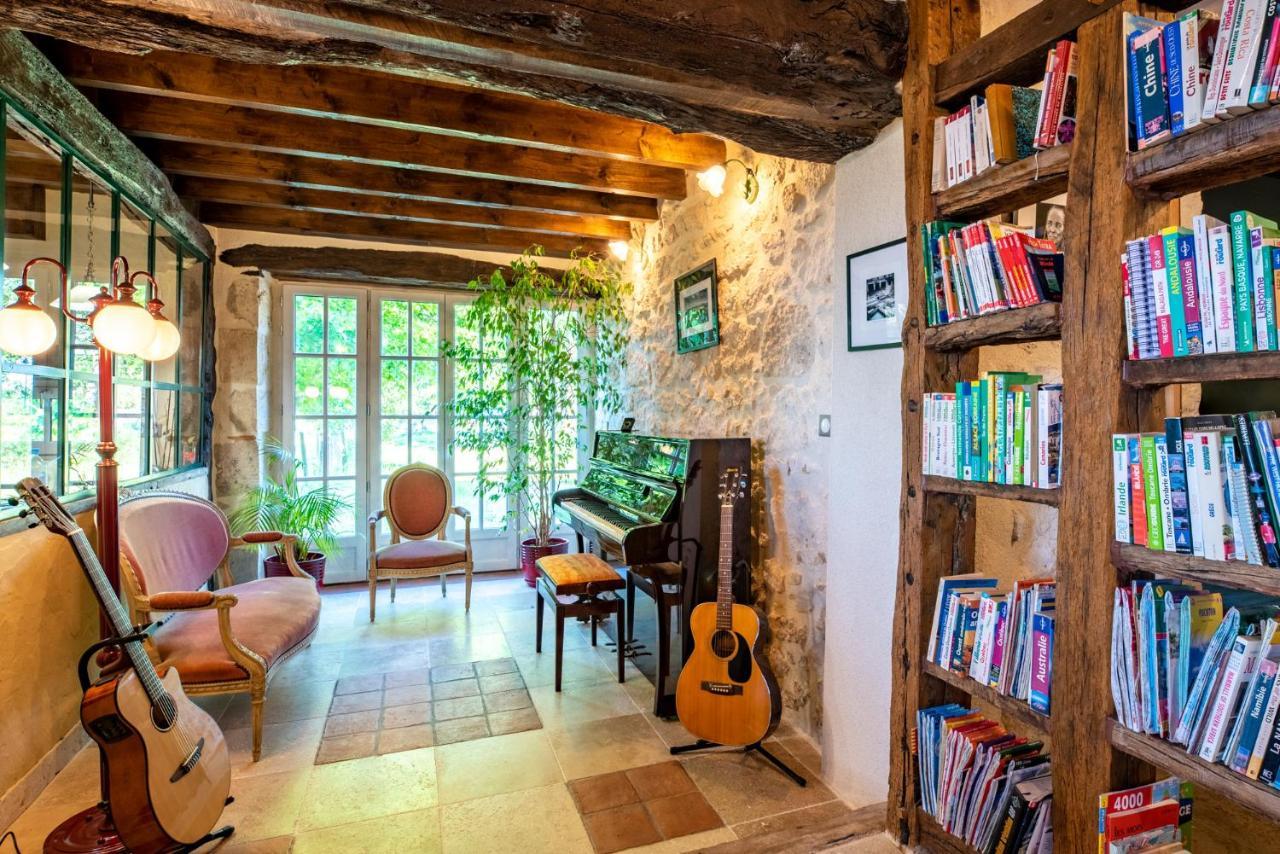 La Maison De Yuka Plieux Екстериор снимка